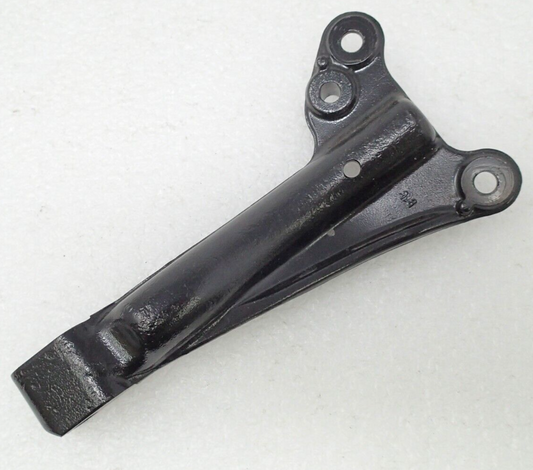 HARLEY 08-17 OEM various Dyna models exh Rear Muffler Mount Bracket 65696-08B