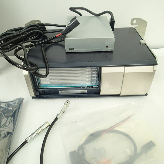 Harley-Davidson  Touring Tour Pak Mounted CD Changer Kit 77184-01 NOT TESTED
