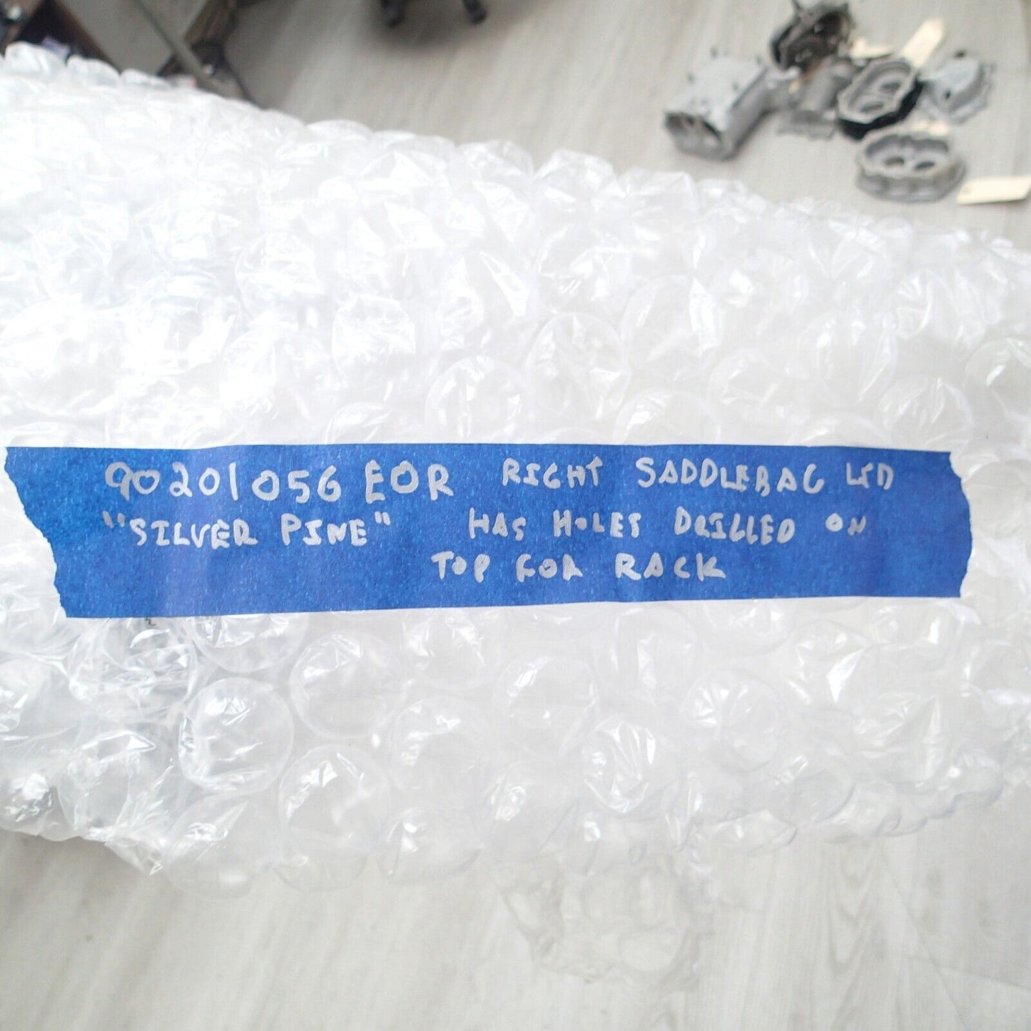 HARLEY DAVIDSON GLIDE RH Saddlebag Lid Silver Pine 90201056EOR (Holes Drilled)