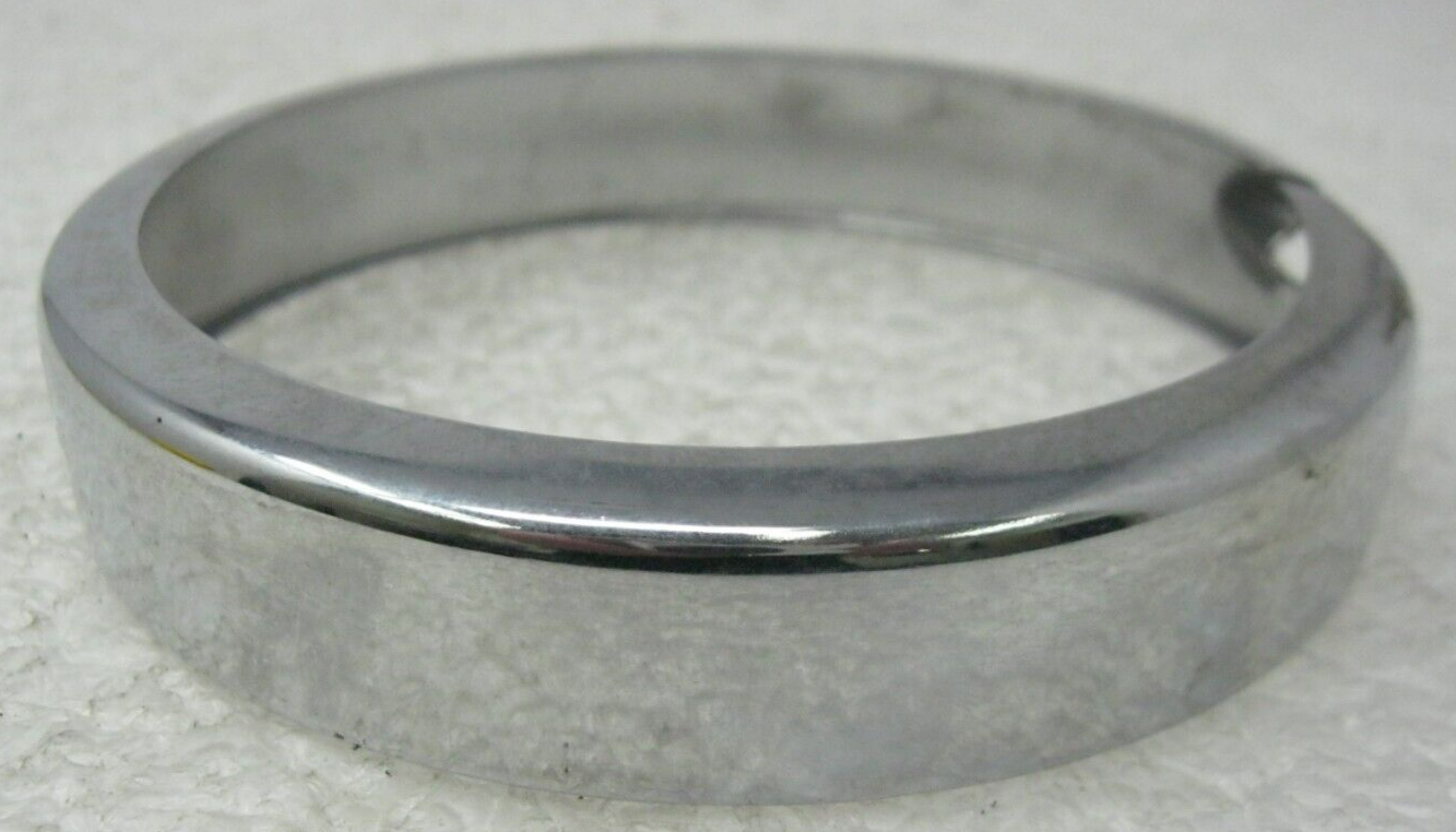 Harley-Davidson OEM 01-23 4.5" Chrome Passing Lamp FLAT-TOP  Bezel 68725-62A