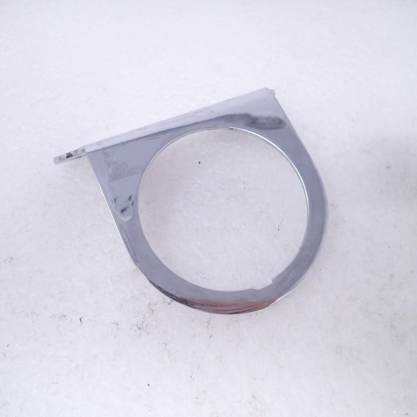 Genuine HARLEY DAVIDSON CHROME SPEEDOMETER MOUNTING BRACKET  67053-92