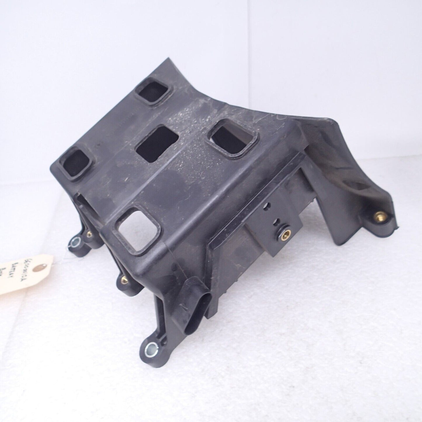 2014 HARLEY-DAVIDSON ROAD GLIDE BATTERY BOX TRAY 66000010A USED