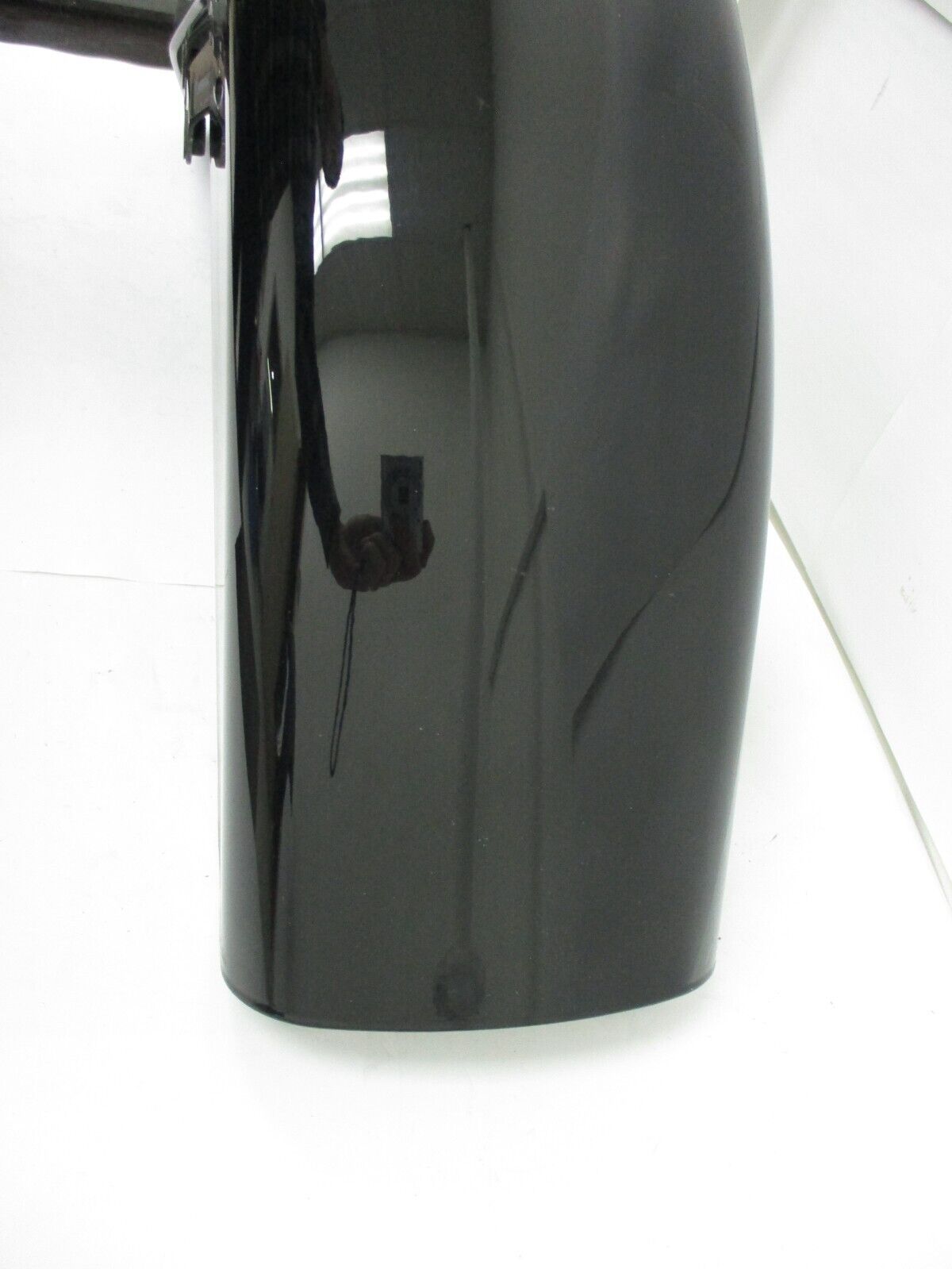 Harley Davidson OEM 14-18 FLTR, FLHT Vivid Black Front Fender 58900072DH