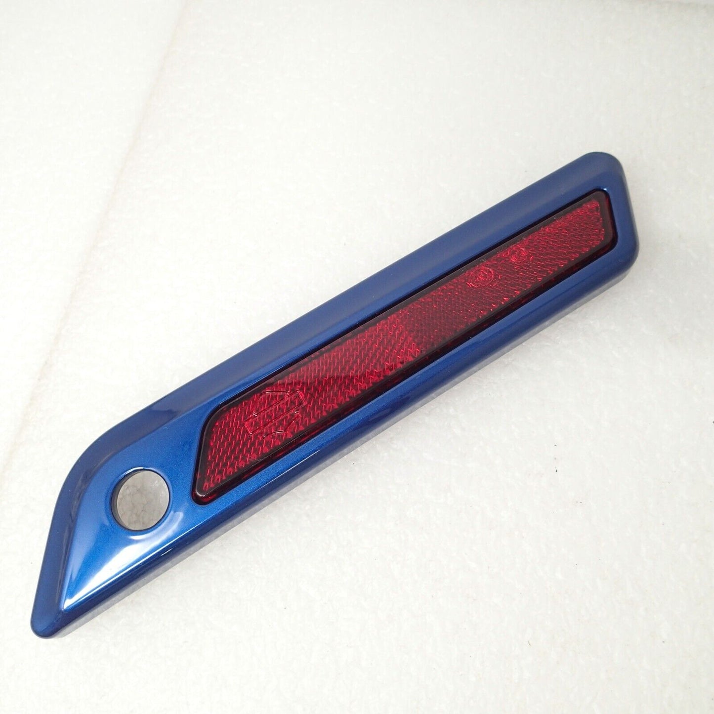 Harley Davidson RH Blue LATCH,S-BAG,FACEPLATE,RH 90200984EVA FLTRXS