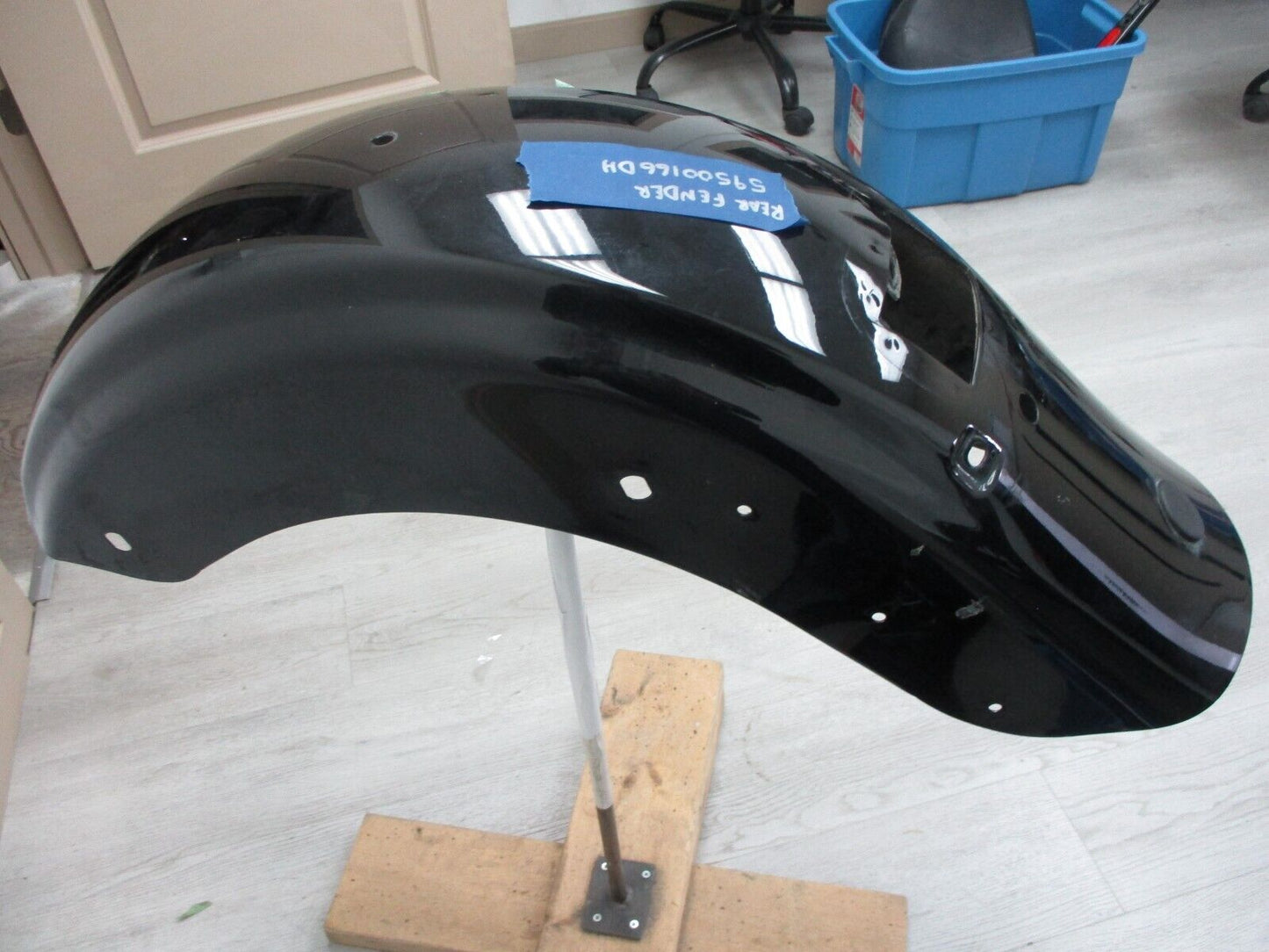 (Dent) Harley Davidson OEM FLTRXS 59500166DH Rear Fender Vivid Black 14-16