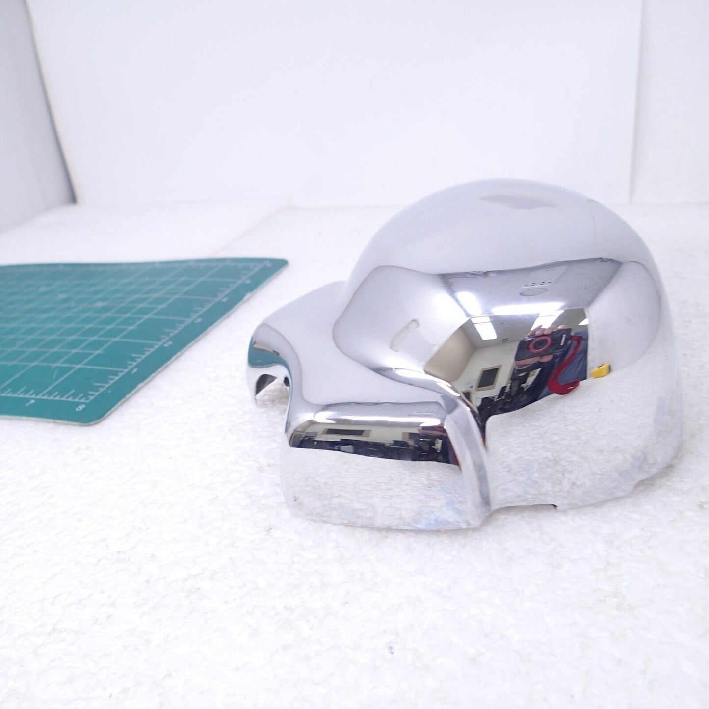 2002 HARLEY-DAVIDSON V-ROD VRSCB Horn Cover  69040-01a