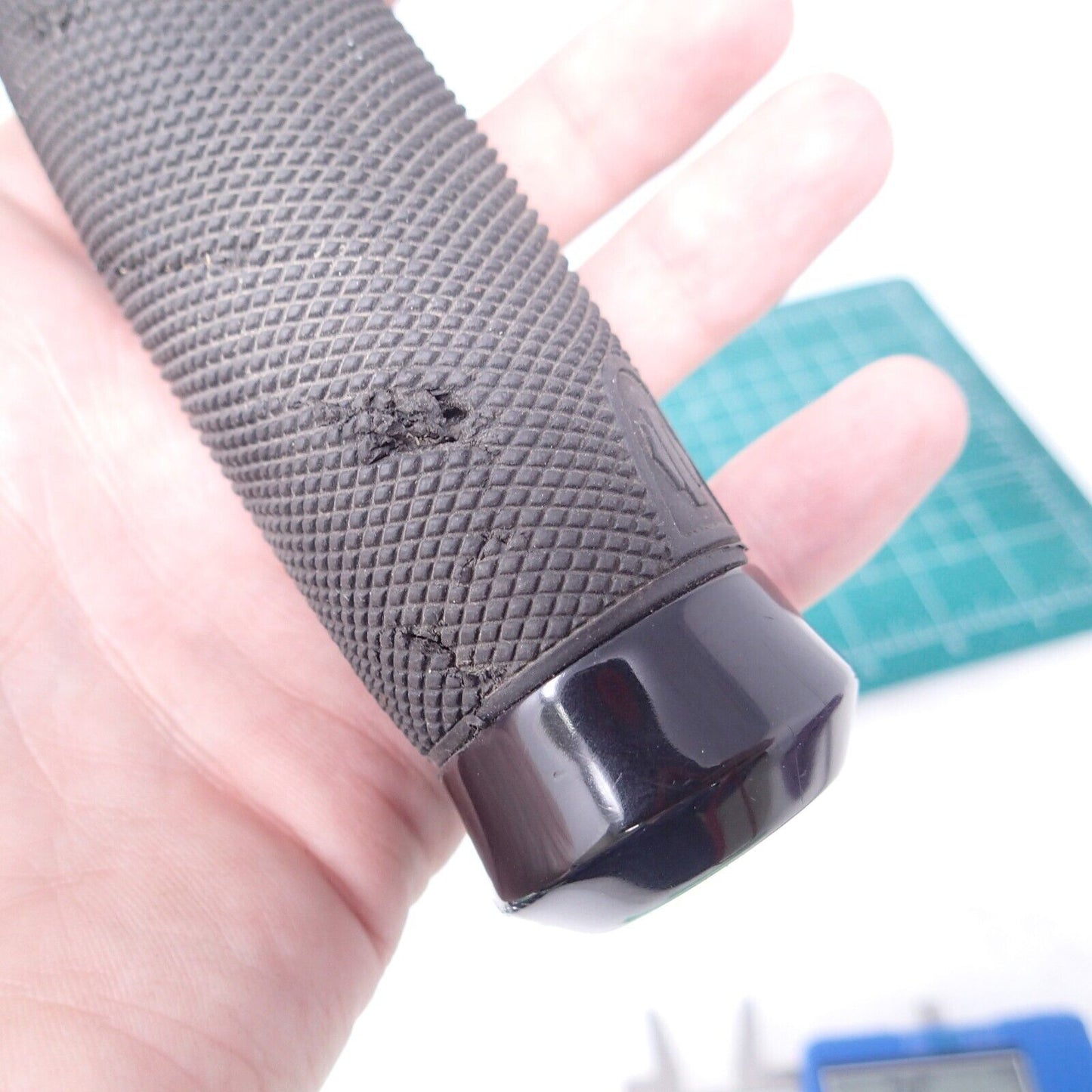 Get-A-Grip Hand Grip Clutch side only Rubber damaged (FROM 56100036)