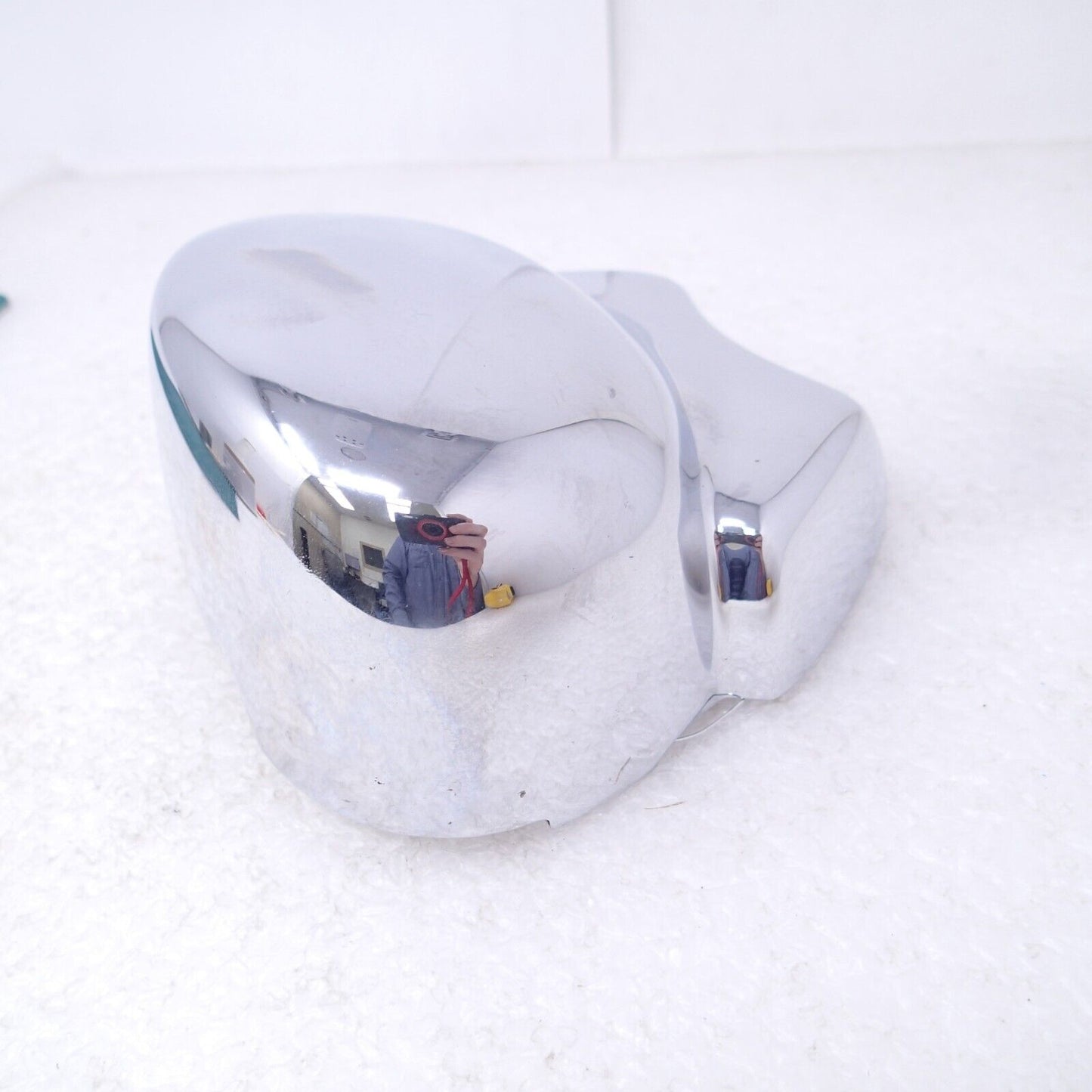 2002 HARLEY-DAVIDSON V-ROD VRSCB Horn Cover  69040-01a