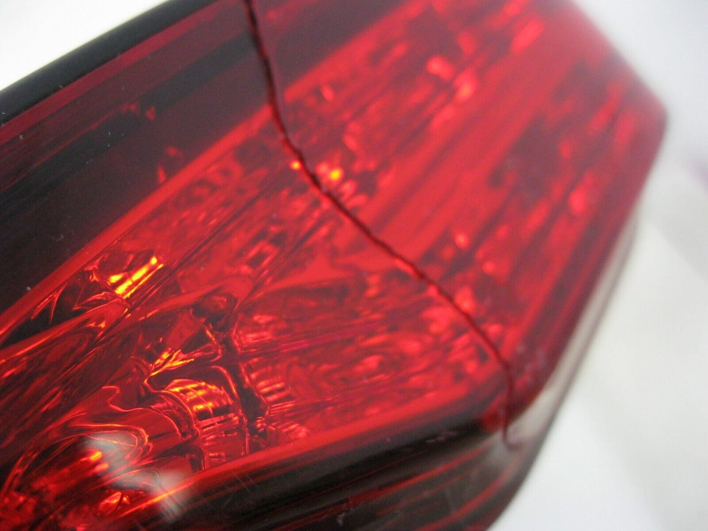 Harley-Davidson 14-23 Touring Tour-Pak Wrap-Around Tail Light (Damaged) 67800093