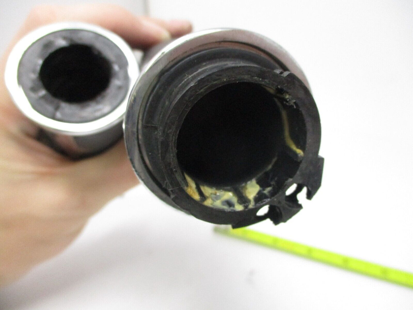 Kuryakyn ISO-Grips Molded Rubber for '08-Up Harley Davidson Models FLHTCUI