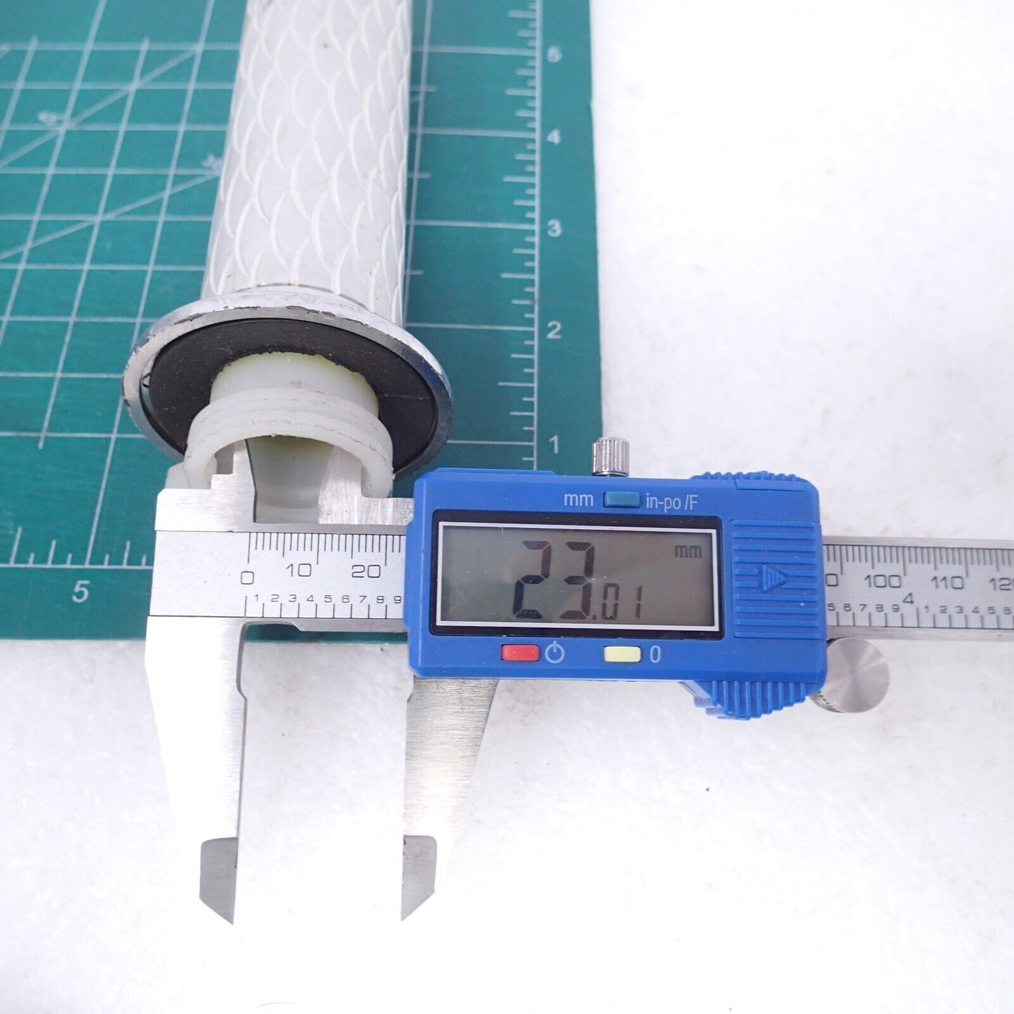 Chrome Aluminum Scooter Throttle Grip (ONE) 2447 USED