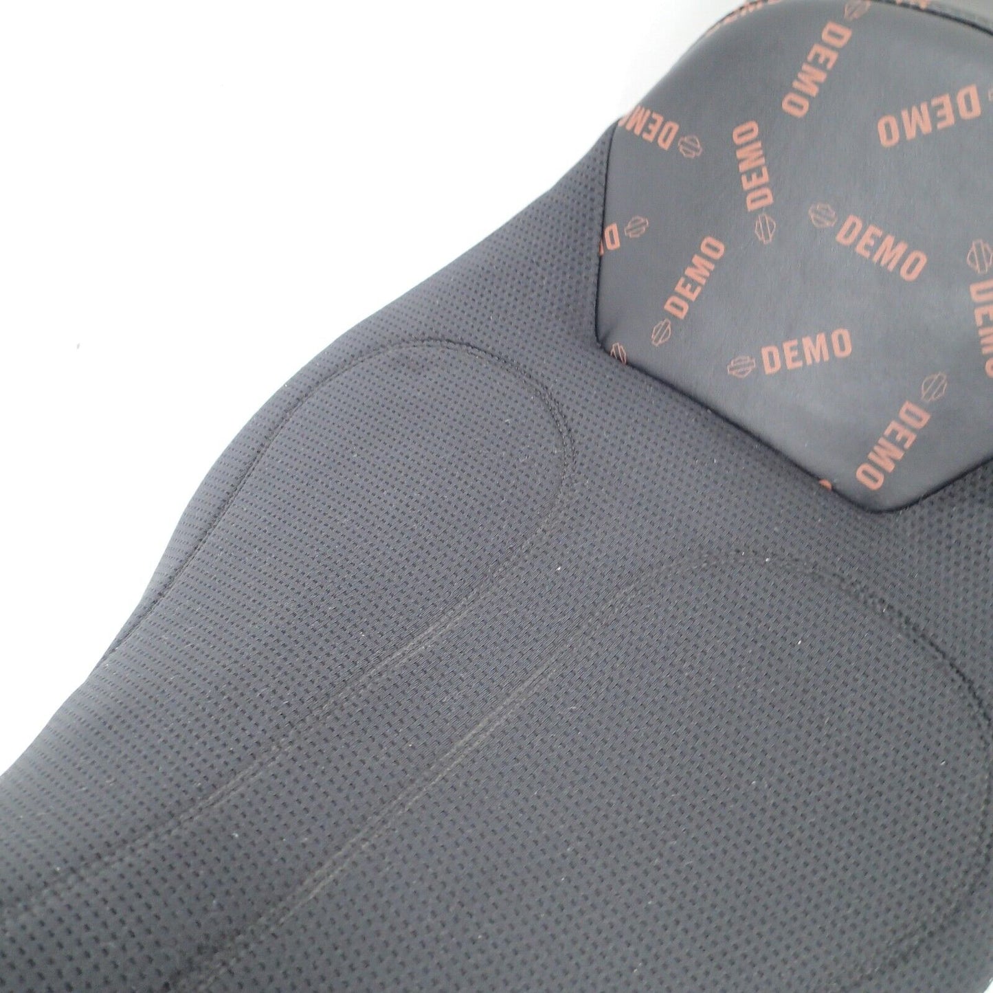 07-017 Harley Softail Road Zeppelin Low Air Adjustable 2 Up Seat Demo 52000148