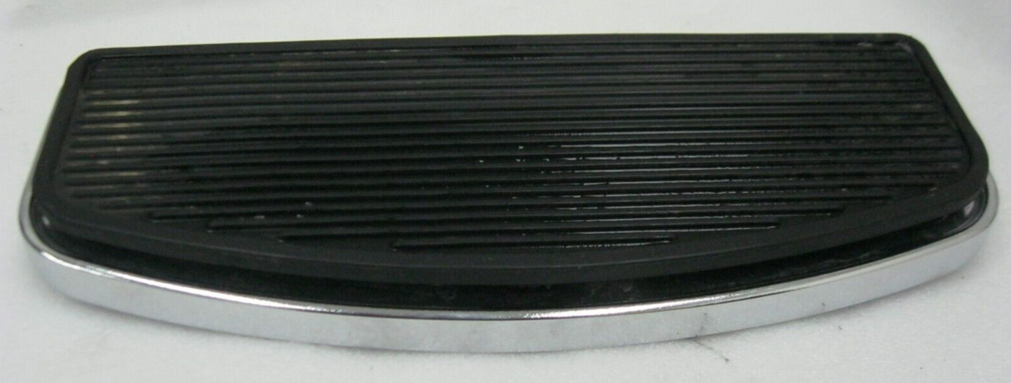 Harley-Davidson OEM 21-23 Touring Chrome Footboard & Pad (Single) 50621-06A