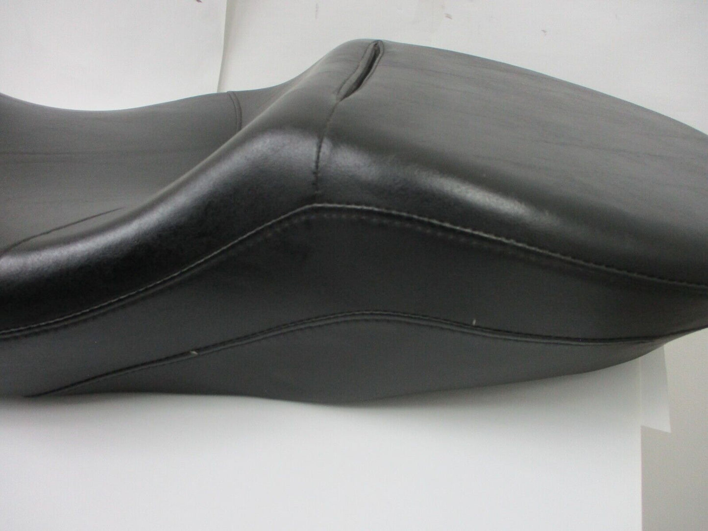 USED OEM 08-23 Harley Touring Seat Road King Glide Electra Ultra 52000142