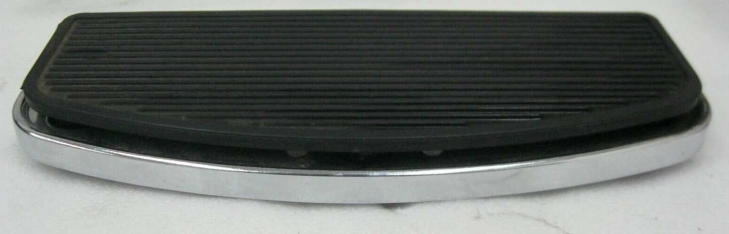 Harley-Davidson OEM 21-23 Touring Chrome Footboard & Pad (Single) 50621-06A