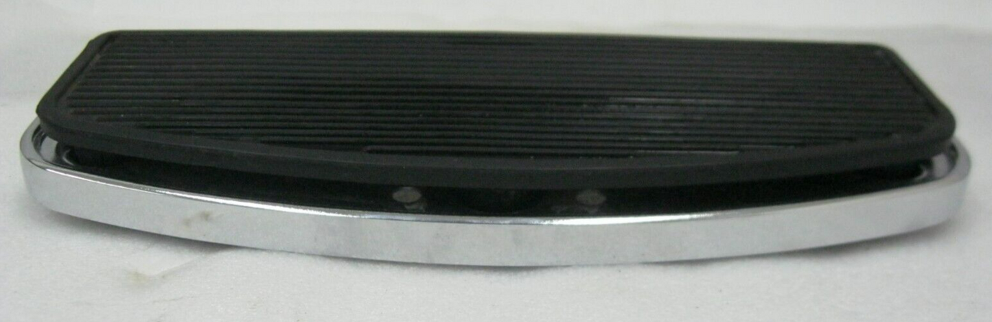 Harley-Davidson OEM 21-23 Touring Chrome Footboard & Pad (Single) 50621-06A