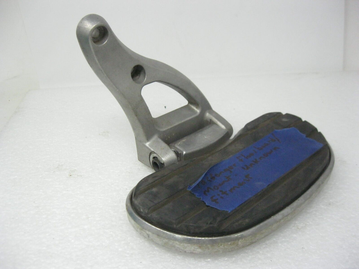 2007 KAWASAKI VULCAN 1600 VN1600D NOMAD LEFT REAR PASSENGER FOOT STEP PEG