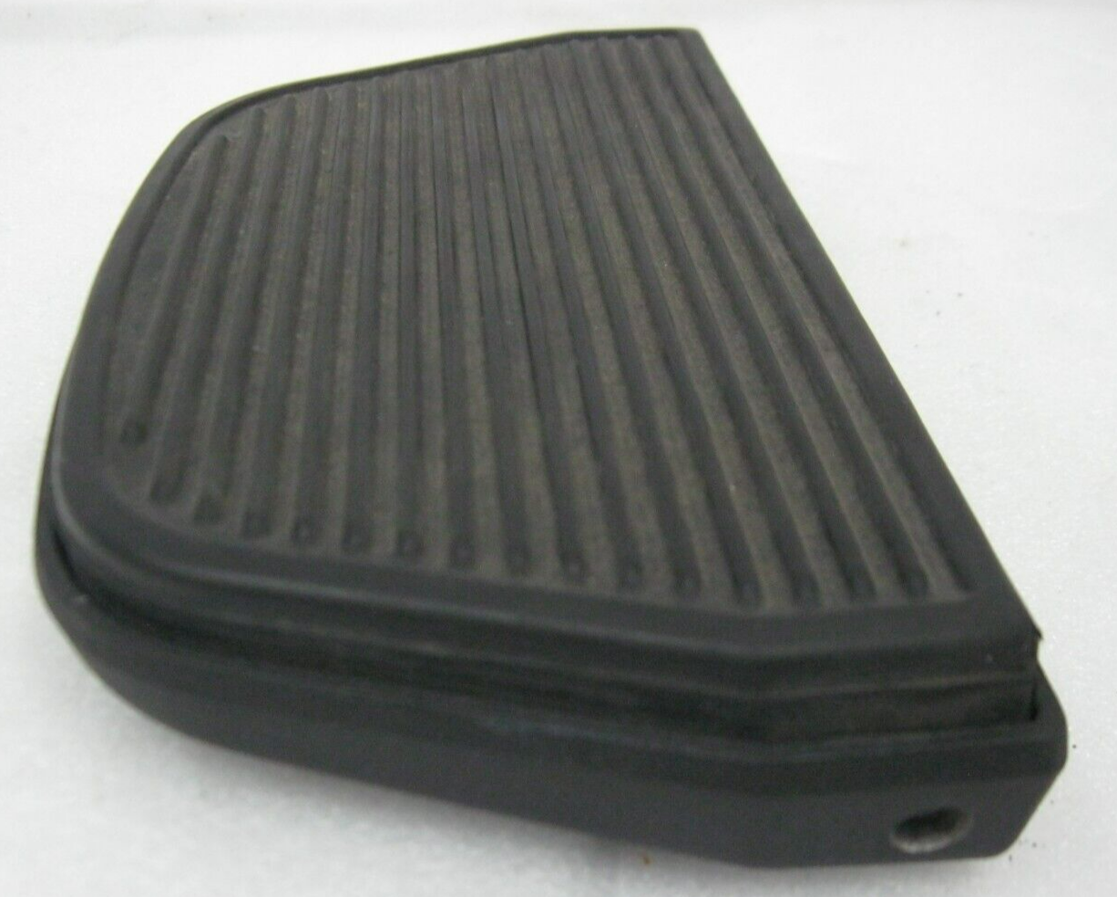 Harley-Davidson OEM 06-20 Touring Passenger Footrest with Pad 50606-06 40613-91A