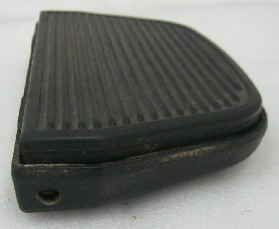 Harley-Davidson OEM 06-20 Touring Passenger Footrest with Pad 50606-06 40613-91A