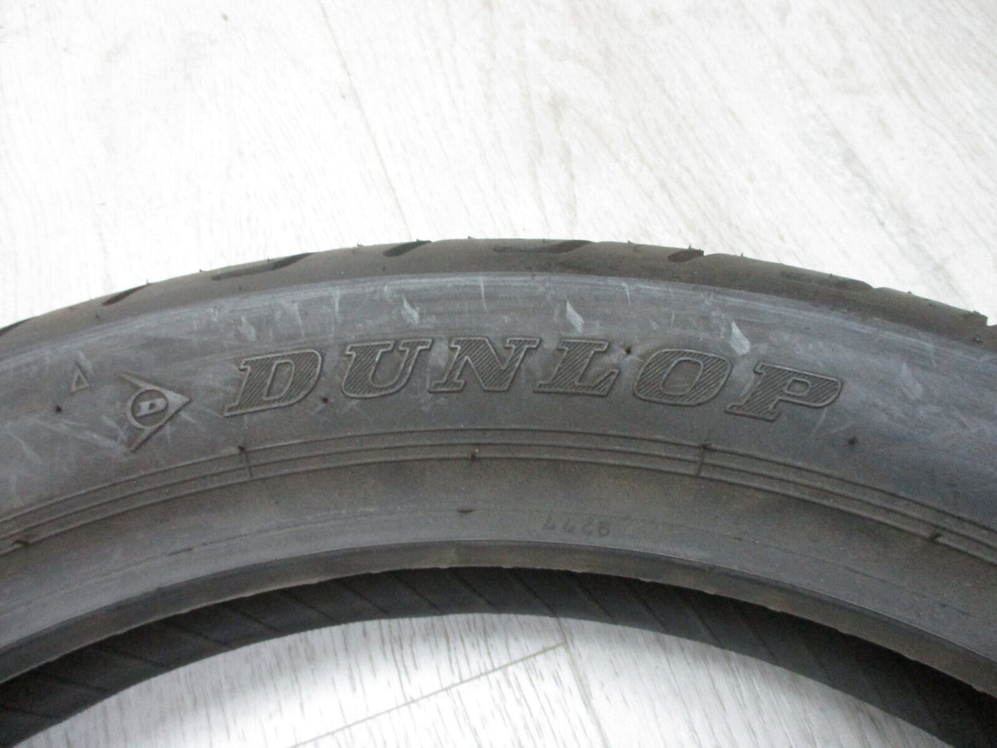 USED (Cruiser/Touring) Rear Tire DUNLOP D404 110/90-18 0306-0008 (2008 Year)