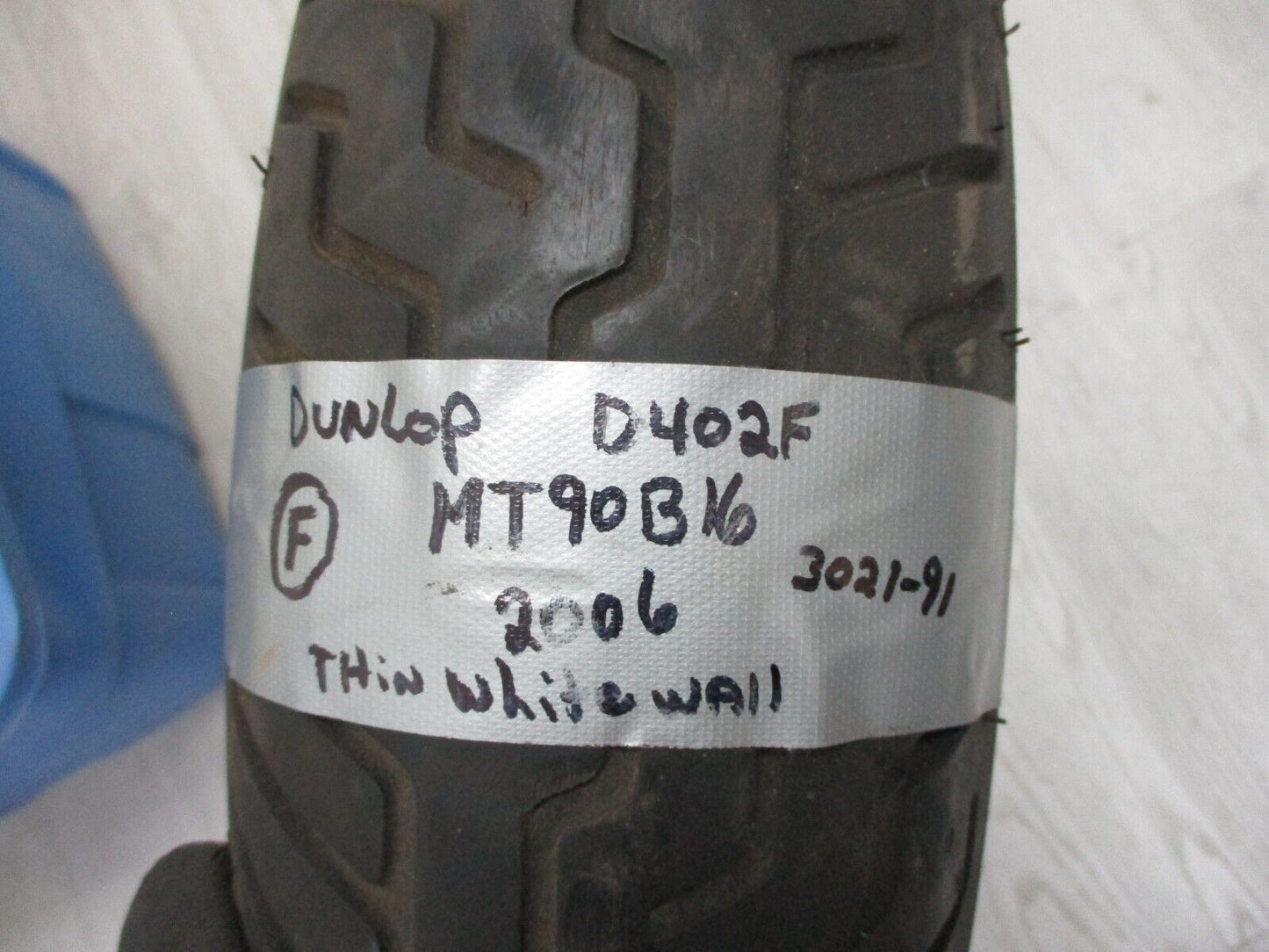 USED HD Dunlop Front Tire Whitewall DUNLOP 402F MT90B16 3021-91 (2006Y)