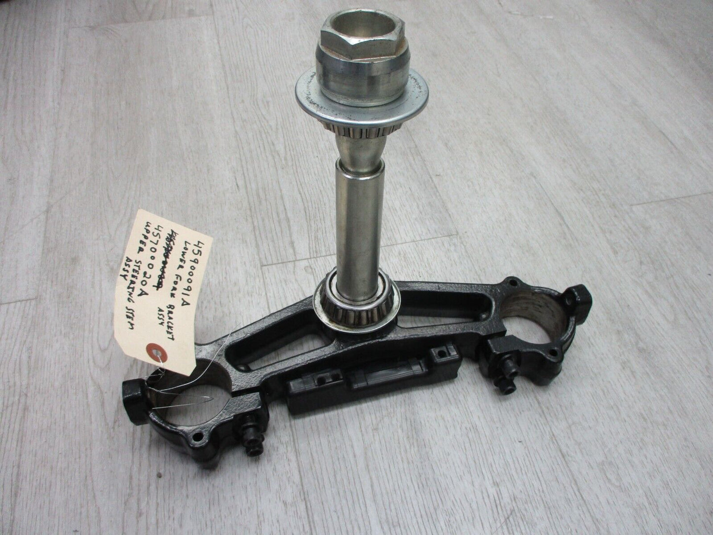 16 Harley Road Glide Touring FLTRX OEM Lower Triple Tree Clamp 45900091A