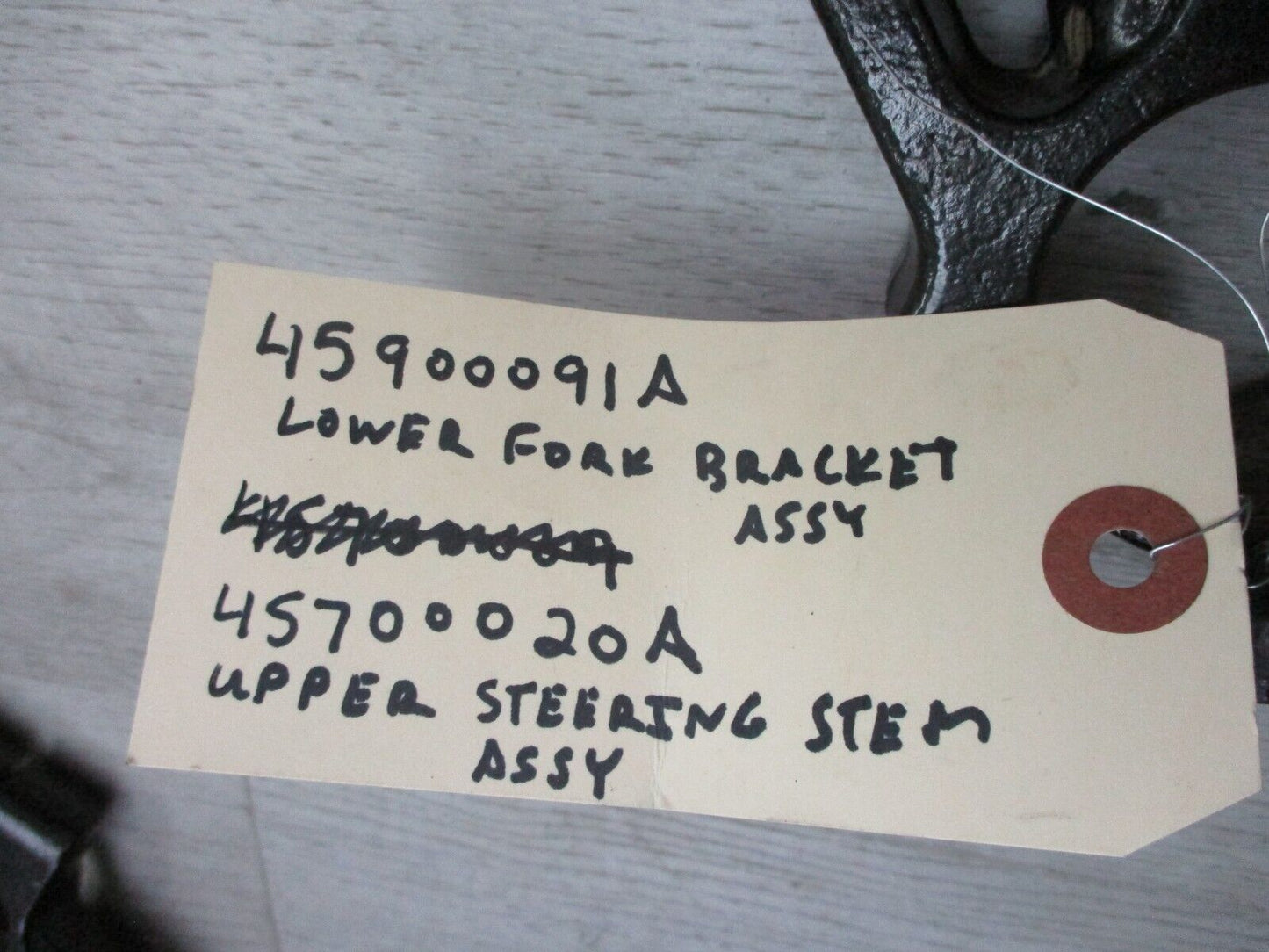 16 Harley Road Glide Touring FLTRX OEM Lower Triple Tree Clamp 45900091A