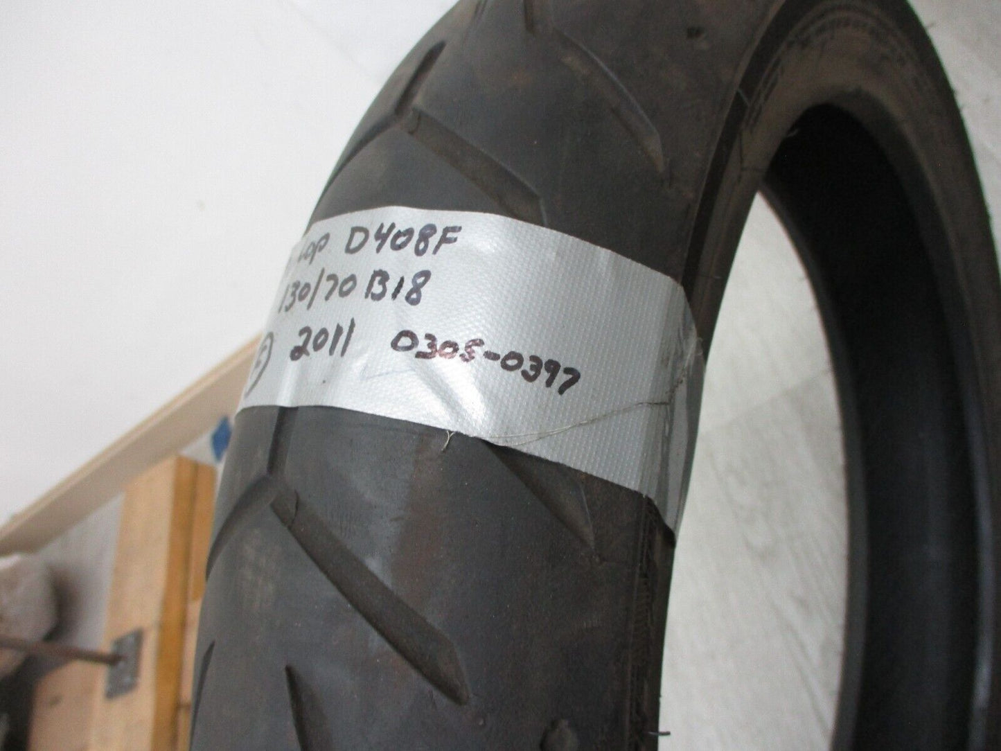 USED FRONT TIRE DUNLOP 408F130/70 B18 0305-0397 /  (2011) USED