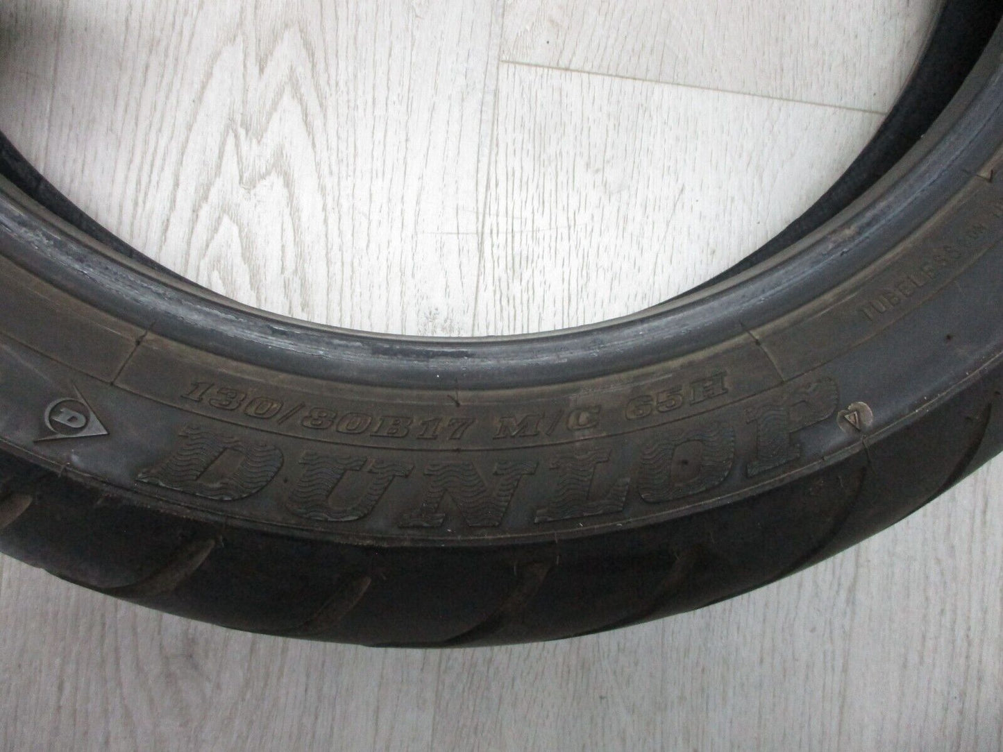 USED DUNLOP AMERICAN ELITE 65H FRONT TIRE 130/80B17 MOTORCYCLE (2010Y)