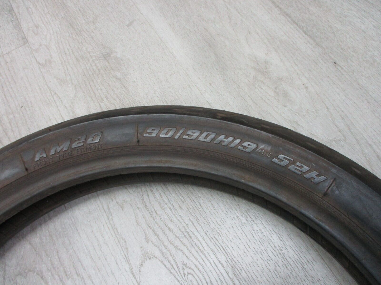 USED Avon AM20 Race Tire 90/90H-19 Front  (2006 Y) USED