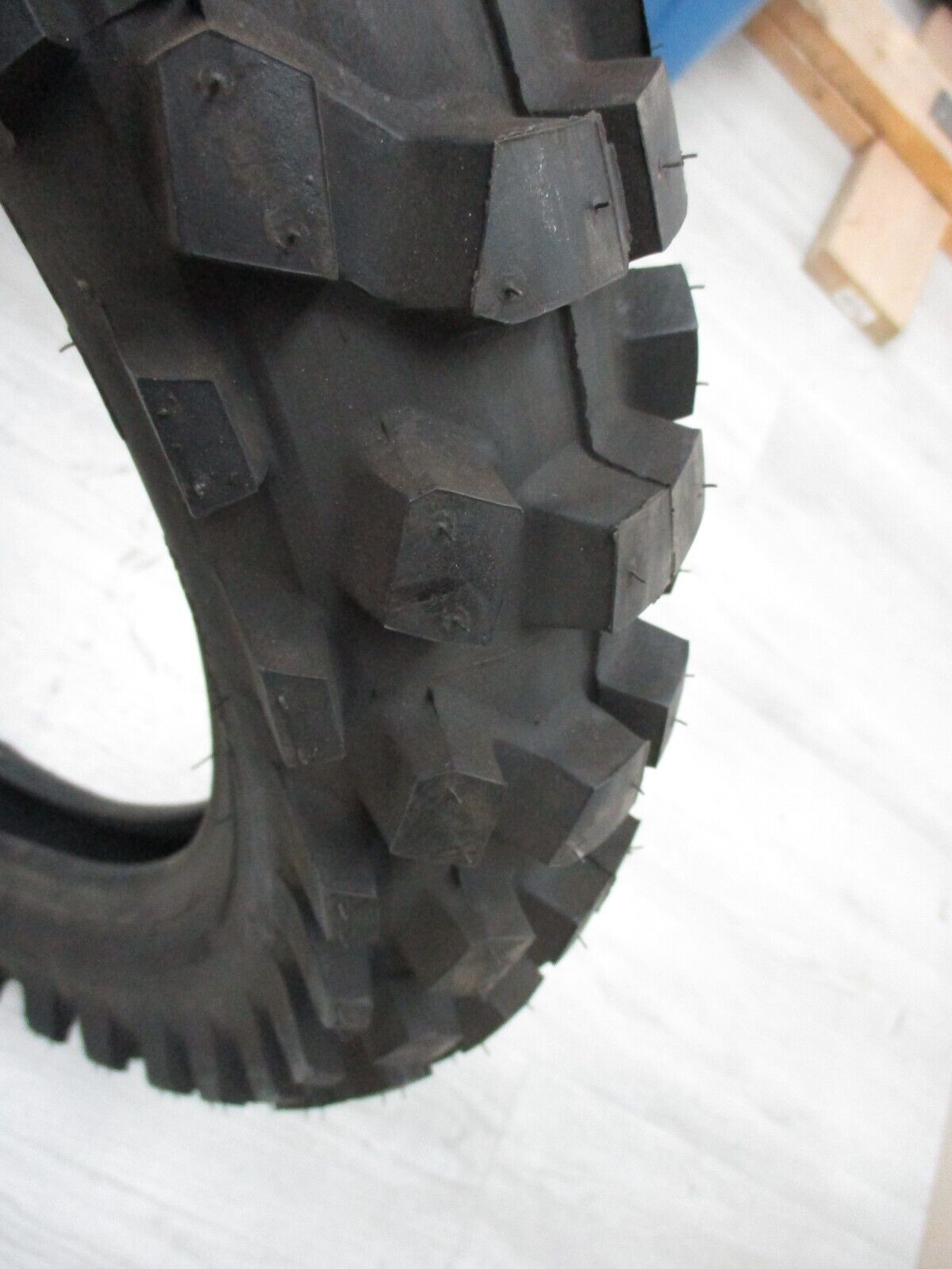 110/100-18 R520A TIRE Shinko REAR 87-4333