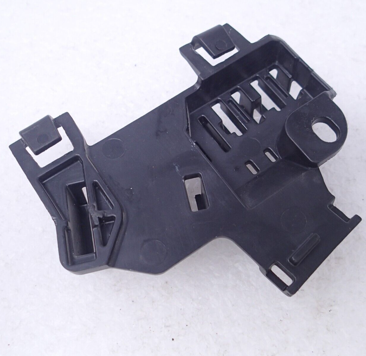 2011 - 2016 Harley-Davidson FLHR Road King RELAY MOUNT BRACKET 69200285