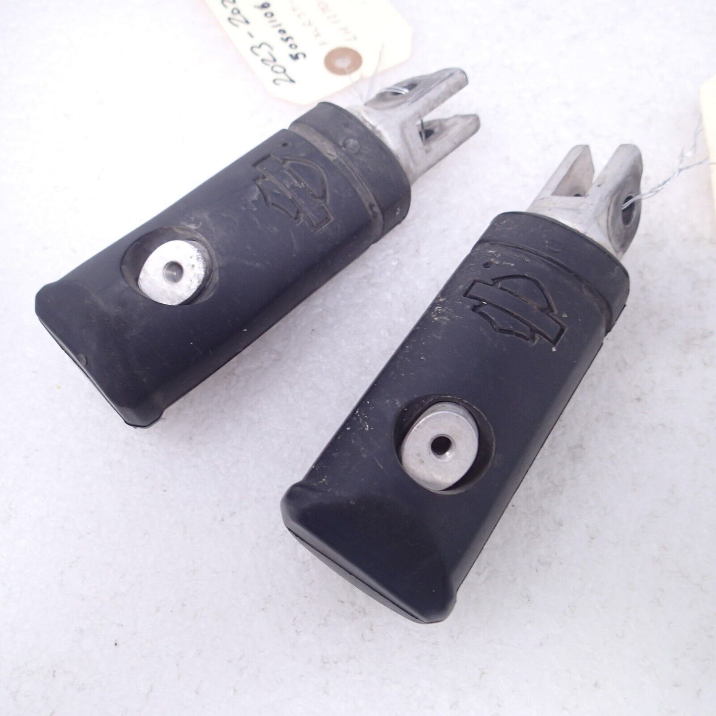 Harley-Davidson OEM 18-22 Rider Foot Pegs  (Pair) 50501106 & 50501107