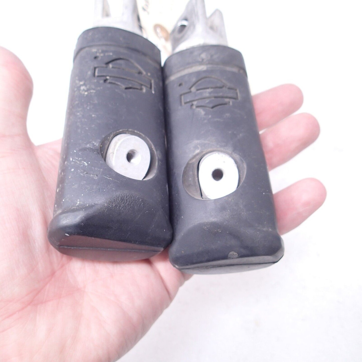 Harley-Davidson OEM 18-22 Rider Foot Pegs  (Pair) 50501106 & 50501107