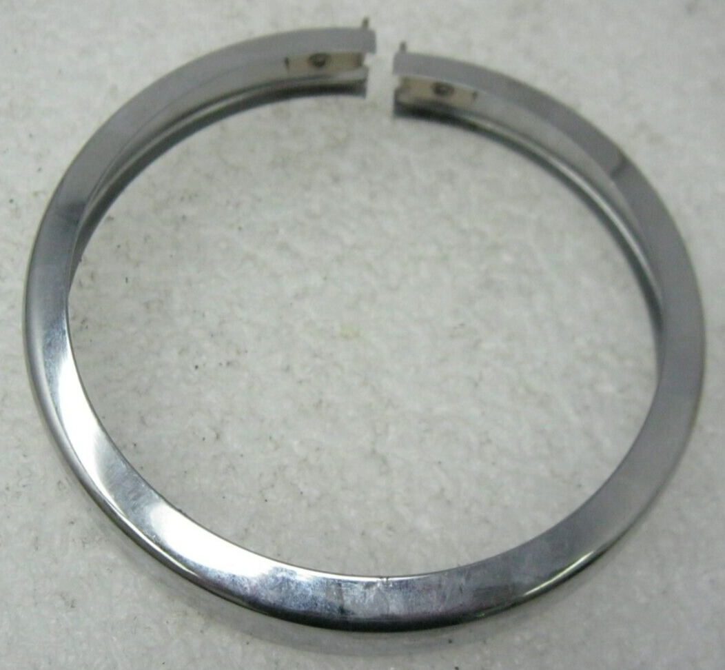 Harley-Davidson OEM 83-2002 Touring 4.5" Chrome Passing Lamp Bezel 68725-62