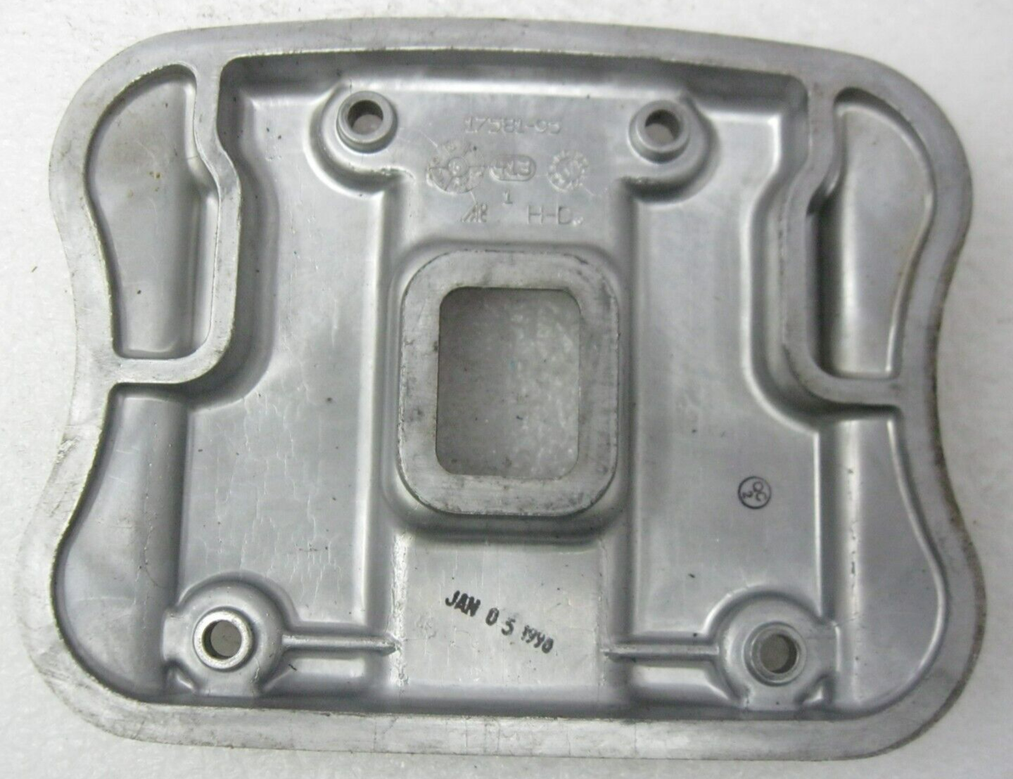 Harley-Davidson OEM 95-03 XL Polished Rocker Cover (Cast # 17581-95)  17501-86B