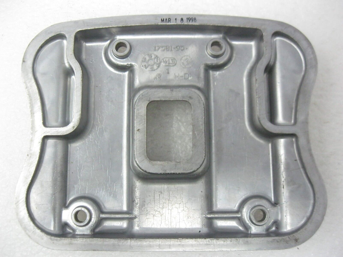 Harley-Davidson OEM 95-03 XL Polished Rocker Cover (Cast # 17581-95)  17501-86B