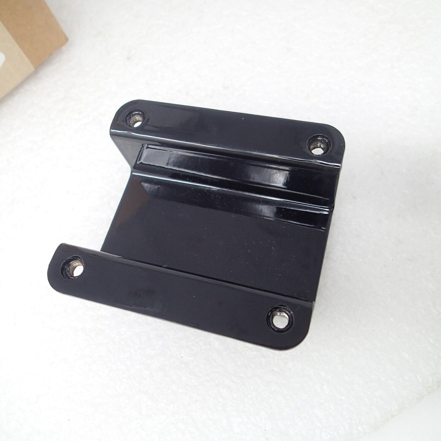 Harley-Davidson Single-Sided Black Swingarm Bag Support 22-24 RH975 90202532