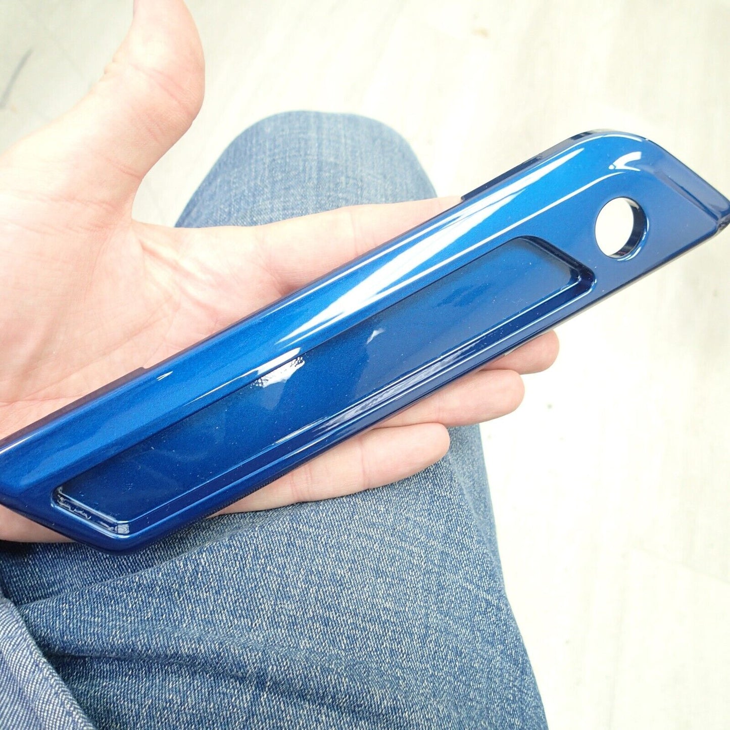 #12 LATCH,S-BAG,FACEPLATE,LH,SOLID  (LEFT) (reef blue) 90200983EVA 90200448