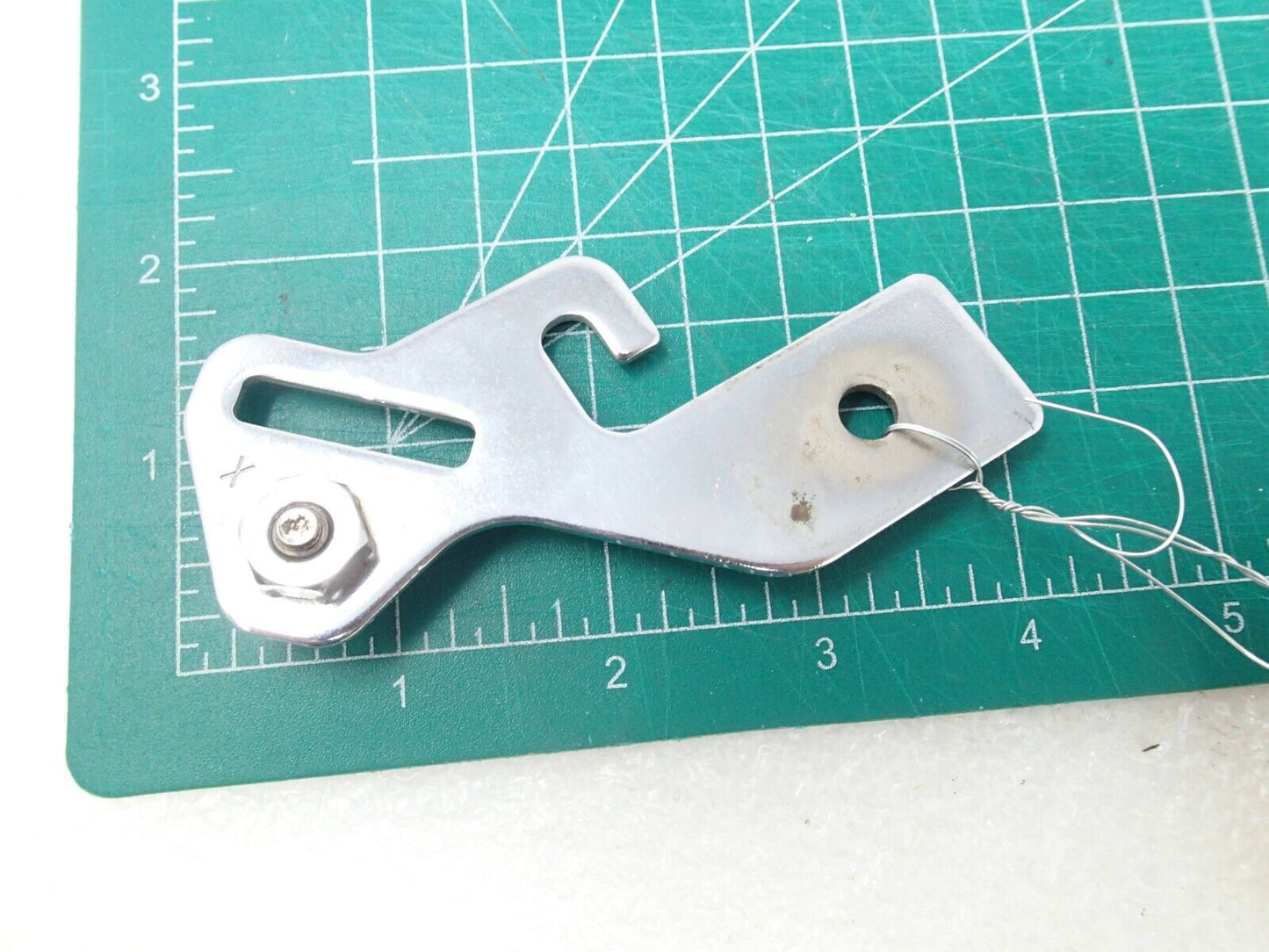 2007-2012 Harley Davidson Electra Glide Limited SEAT HANDLE STRAP BRACKET