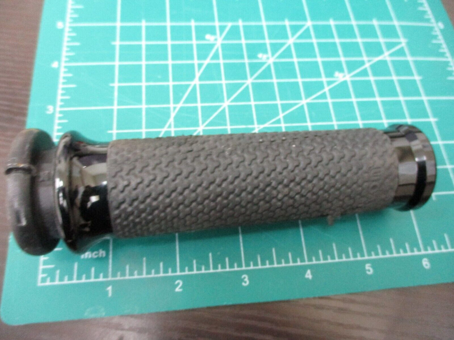 Avon Memory Foam Throttle by Wire Black Grips Medium 1.5" O.D. (MF-63A-ANO-FLY)