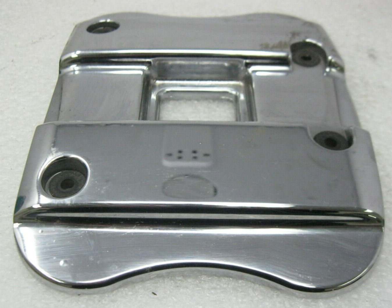 Harley-Davidson OEM 95-03 XL Chrome Rocker Cover (Cast # 17581-95)  17501-86B