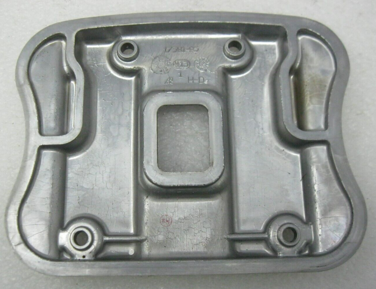 Harley-Davidson OEM 95-03 XL Polished Rocker Cover (Cast # 17581-95)  17501-86B