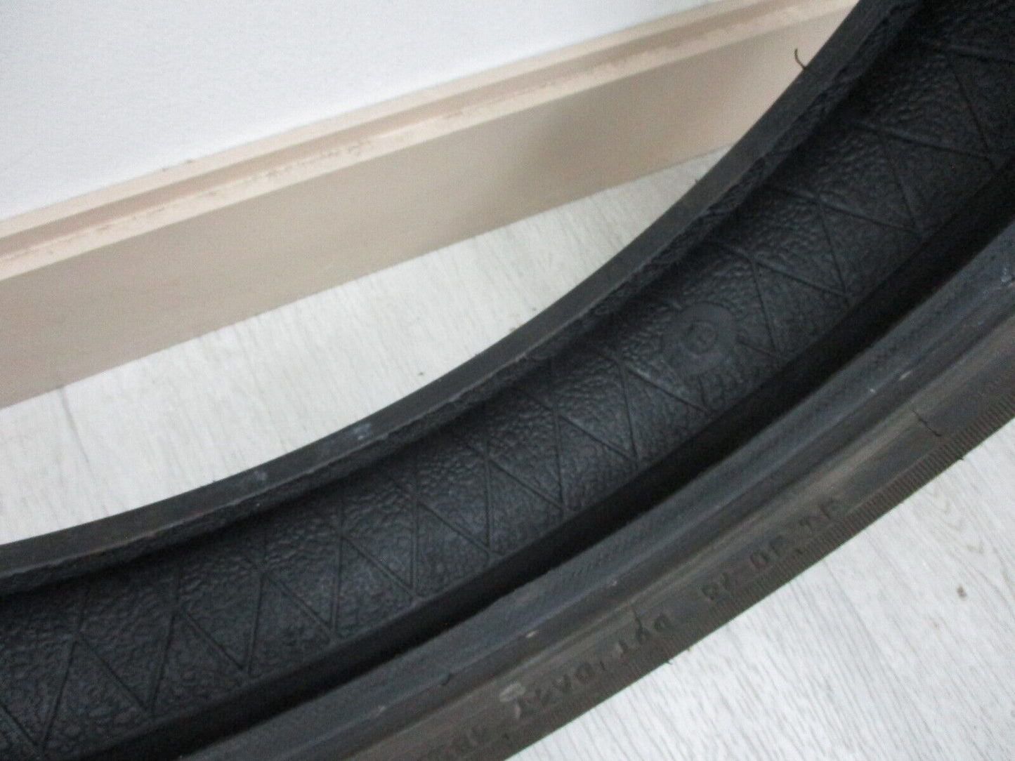 USED DUNLOP D408F 130/70 B18 MC 63H 2319 FRONT TIRE USED USED