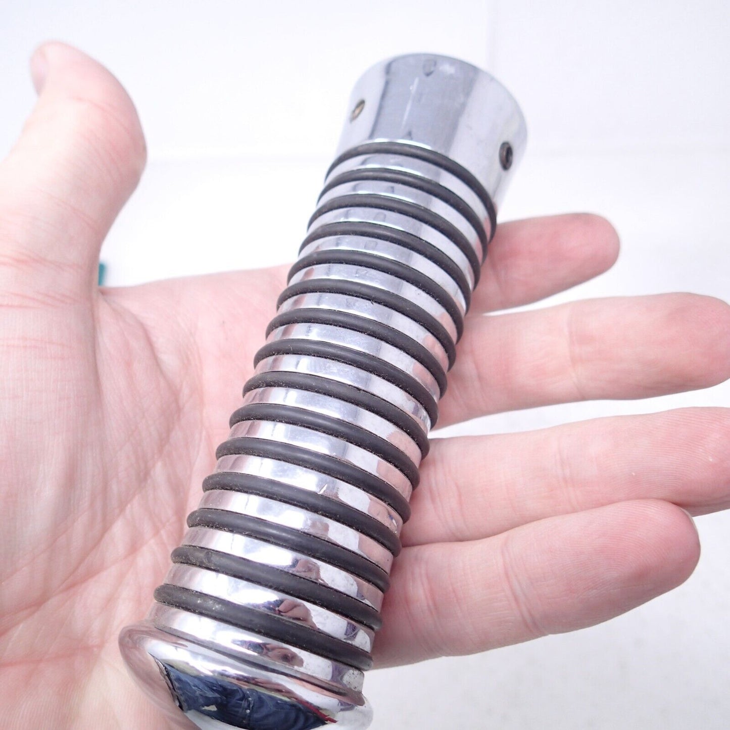 Chrome Sundance Grip for Harley Honda Suzuki Kawasaki Universal O-Ring Grip