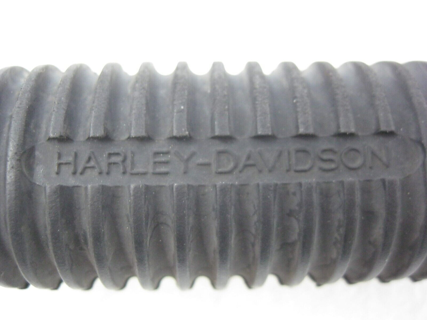 Harley-Davidson OEM RH 99-15 XL, 06-17 Dyna, 17-20 XG500/750 Foot Peg 33032-99