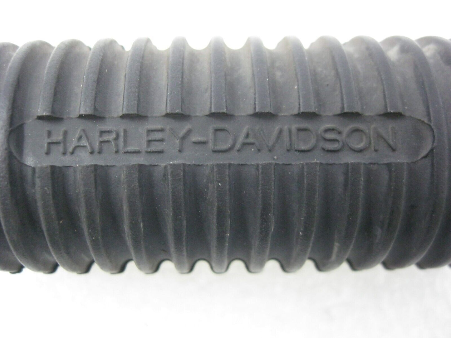 Harley-Davidson OEM RH 99-15 XL, 06-17 Dyna, 17-20 XG500/750 Foot Peg 33032-99