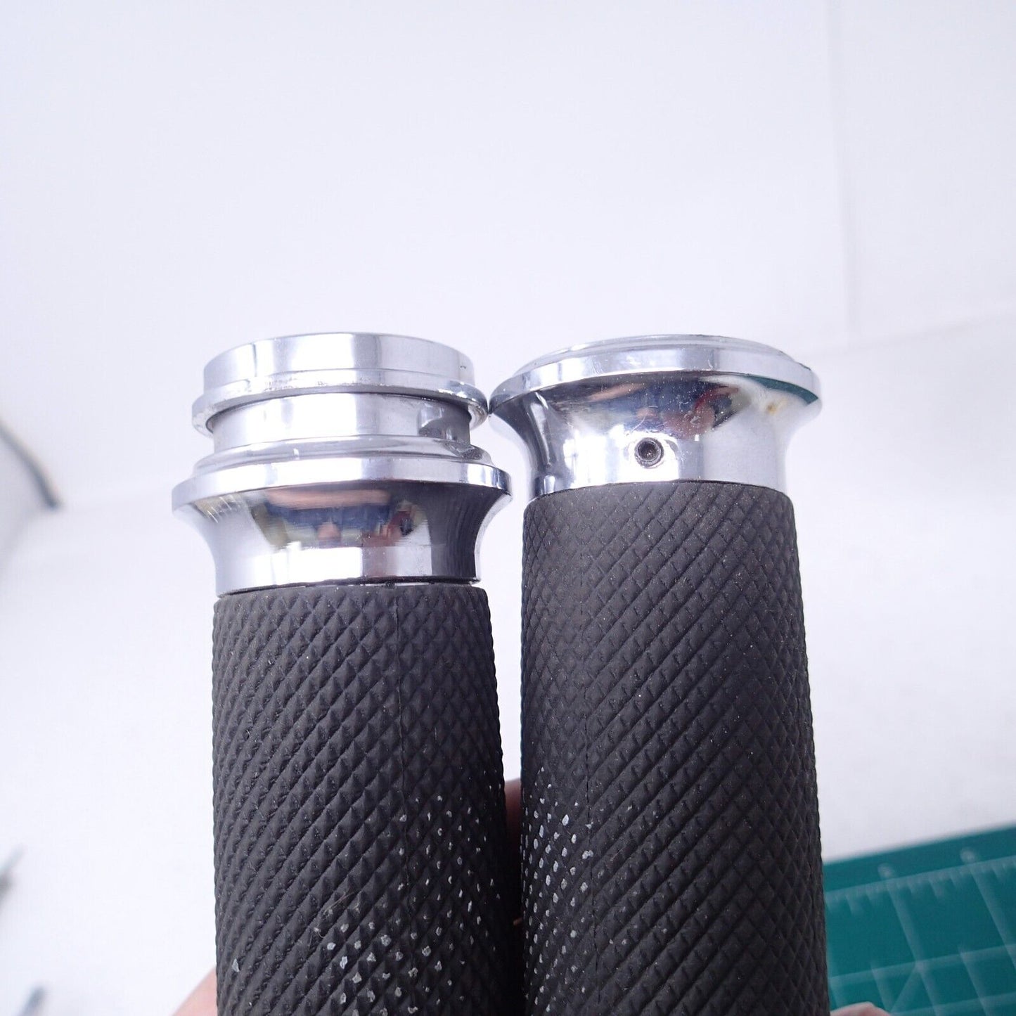 OEM Handle Bar Hand Grips For Harley Touring Electra Glide Ultra Classic FLHTCU