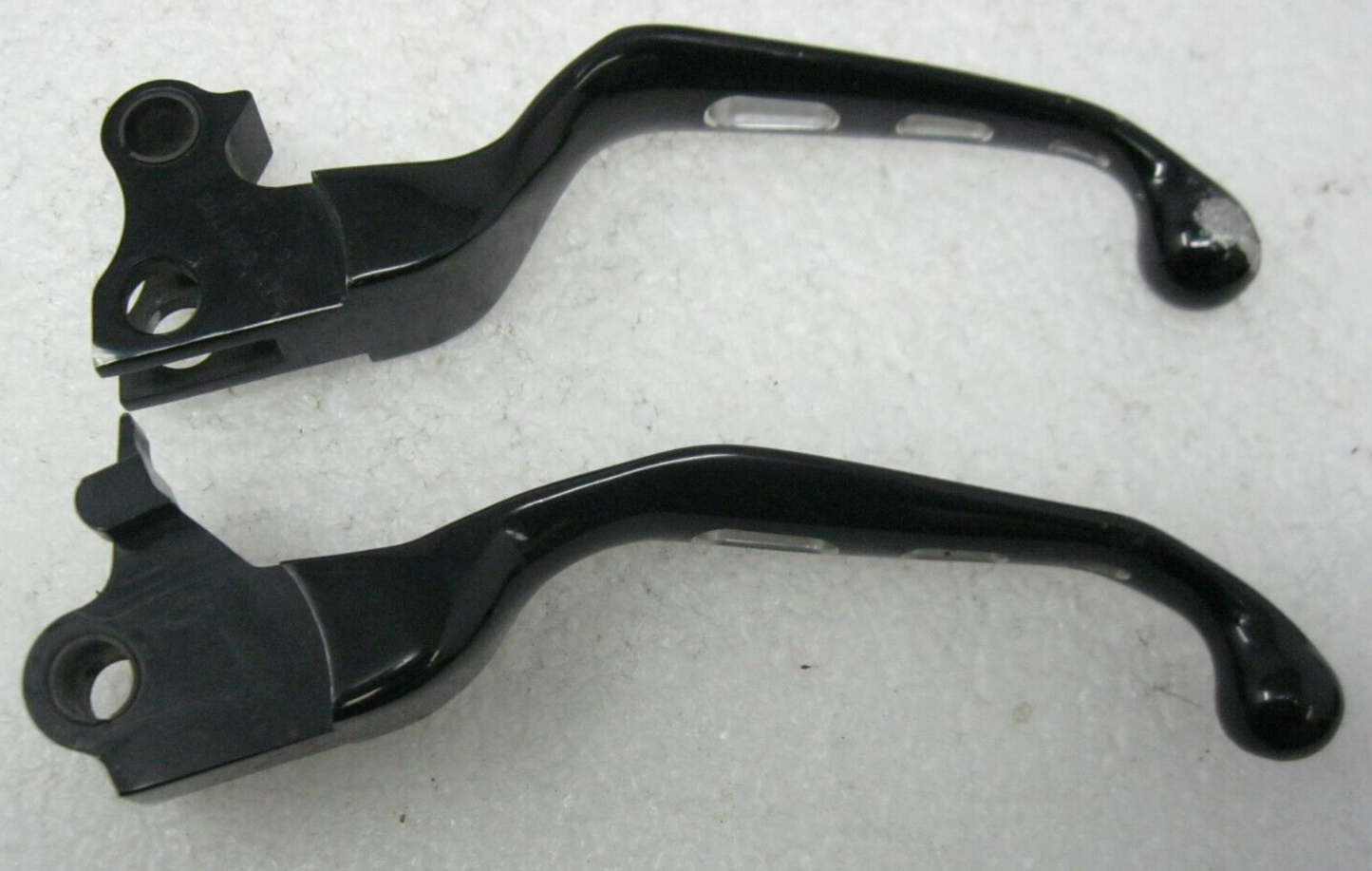 Harley-Davidson OEM 96-14 Edge Cut Hand Lever Set 55798-10A