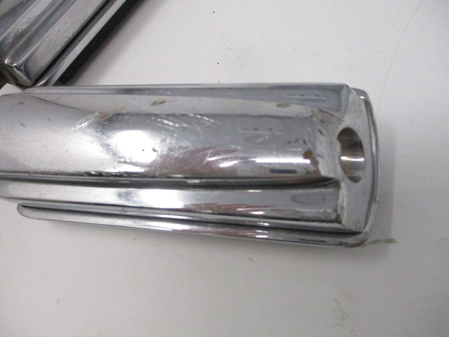 GENUINE HARLEY DAVIDSON CHROME & RUBBER BAR & SHIELD OVERSIZED FOOTPEGS 50500-03